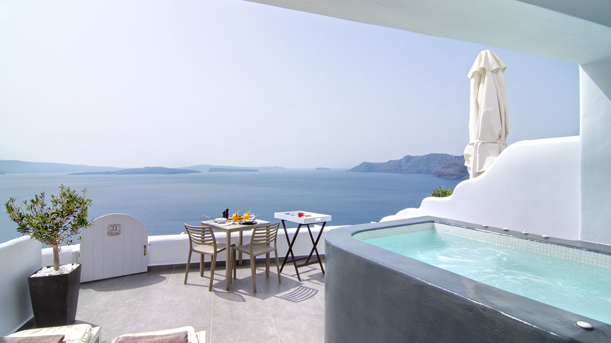 Premium Suite with Private Hot Tub & Caldera View